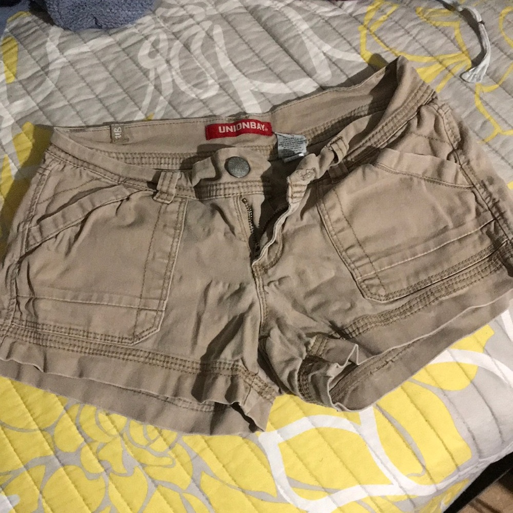 Khaki Union Bay shorts size 1